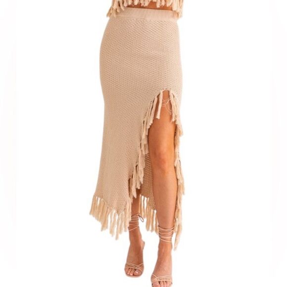 NWT Vestique Beige Knit Midi Skirt with Fringe Hem Side Slit Size L 100% Cotton - Picture 2 of 12